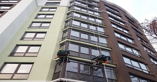 Установка крыши на балкон Глазов цена от 1019 руб. м/2.